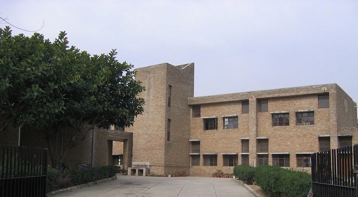 Khatoon-e-Fatima High School F-8/4 Islamabad